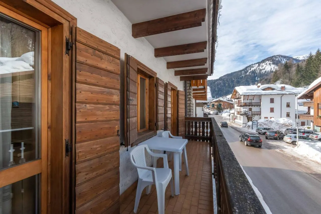 Casa Falcade 0*,